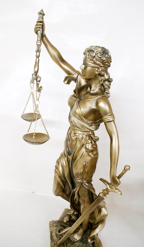 お盆お彼岸大特価希少彫り裁判所のシンボル★ヒバ材 正義の女神像★ユースティティア お盆お彼岸大特価希少彫り裁判所のシンボル☆ヒバ材 正義の女神